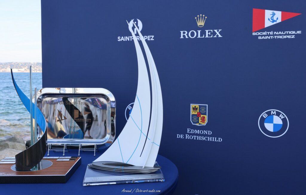 Trophée de la Ville de Saint-Tropez en acier sculpté par OCTO Art Audio pour les Voiles de Saint-Tropez